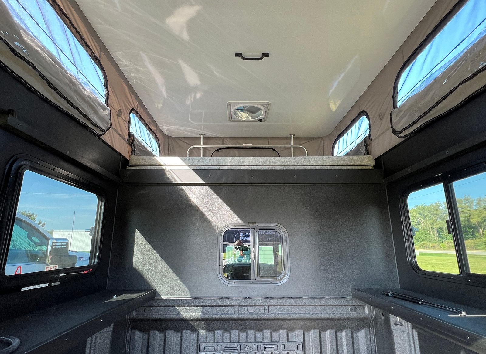 OV-X 5.5 truck topper camper
